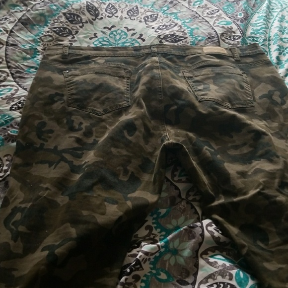 Jeans - Picture 3 of 3